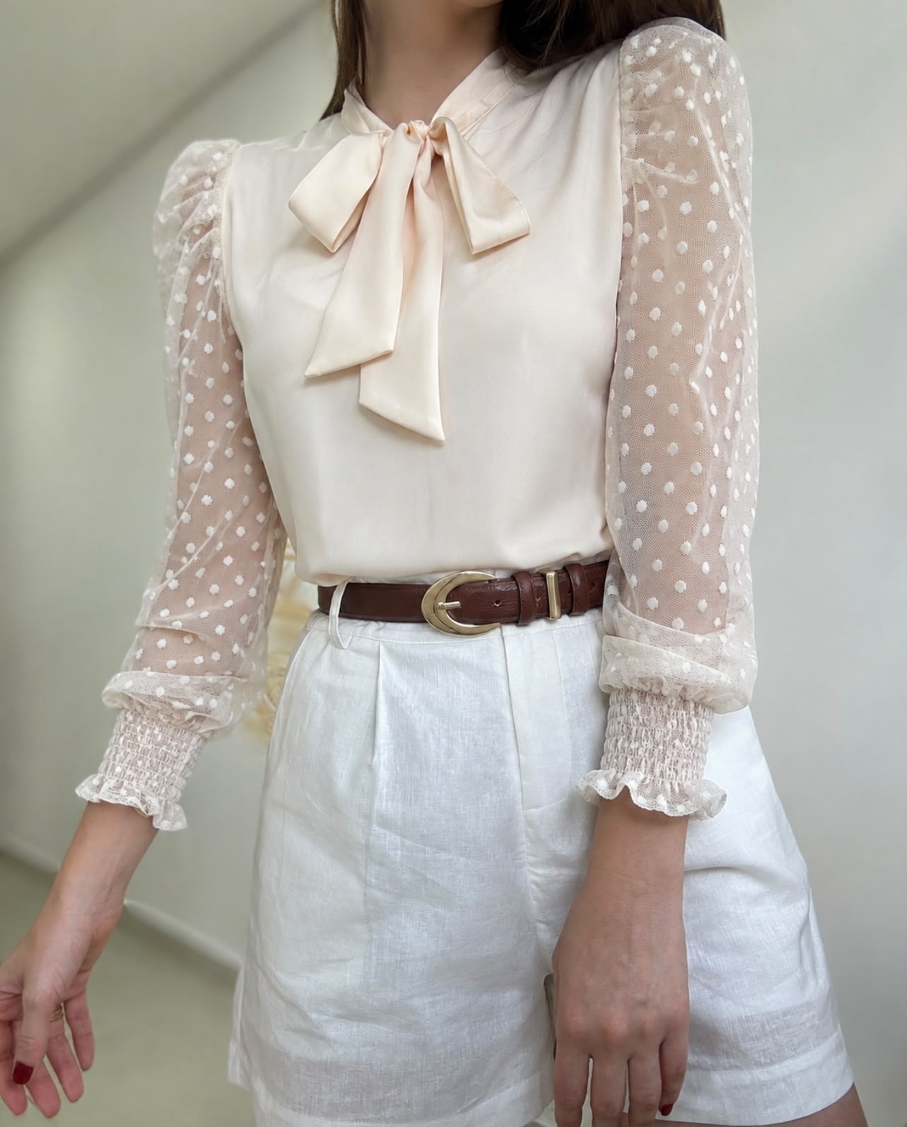 Blusa crepe manga longa em Tule Bege