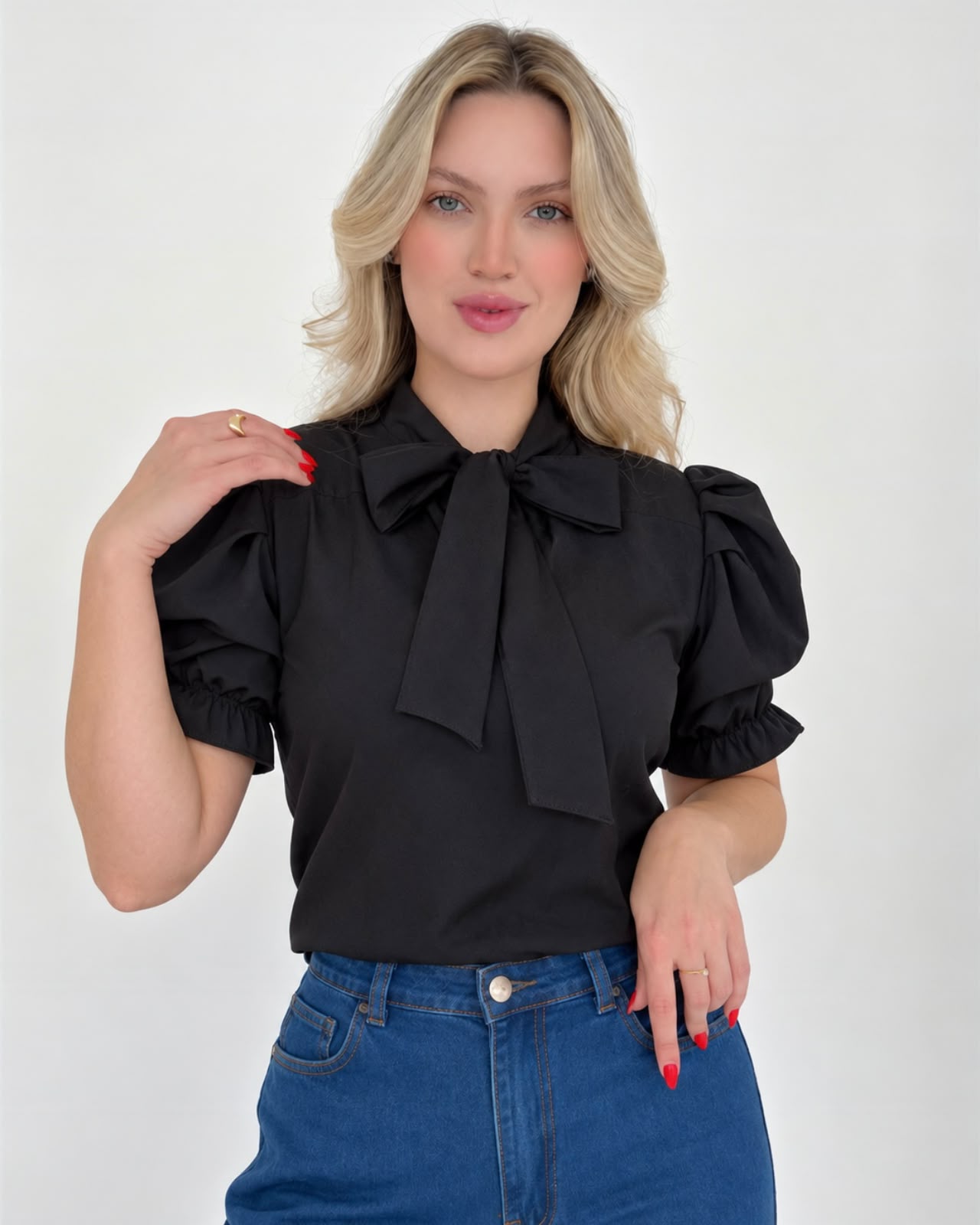 Blusa de laço e Manga Princesa Preta