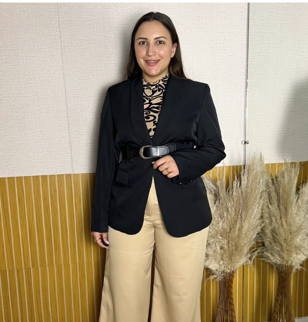 Blazer Alfaiataria com Cinto Preto