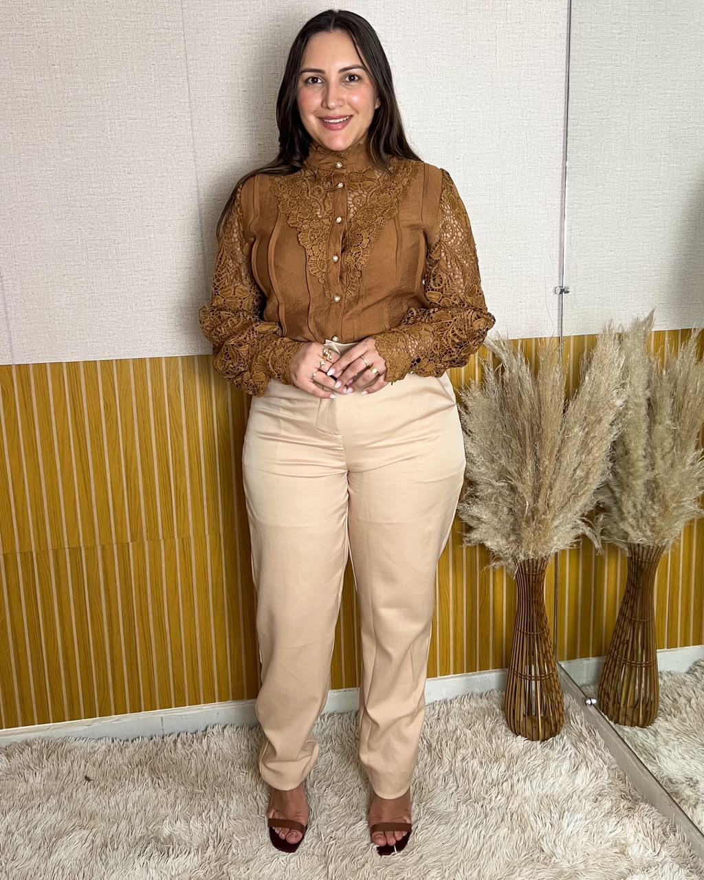 Camisa Luxo com Renda Marrom