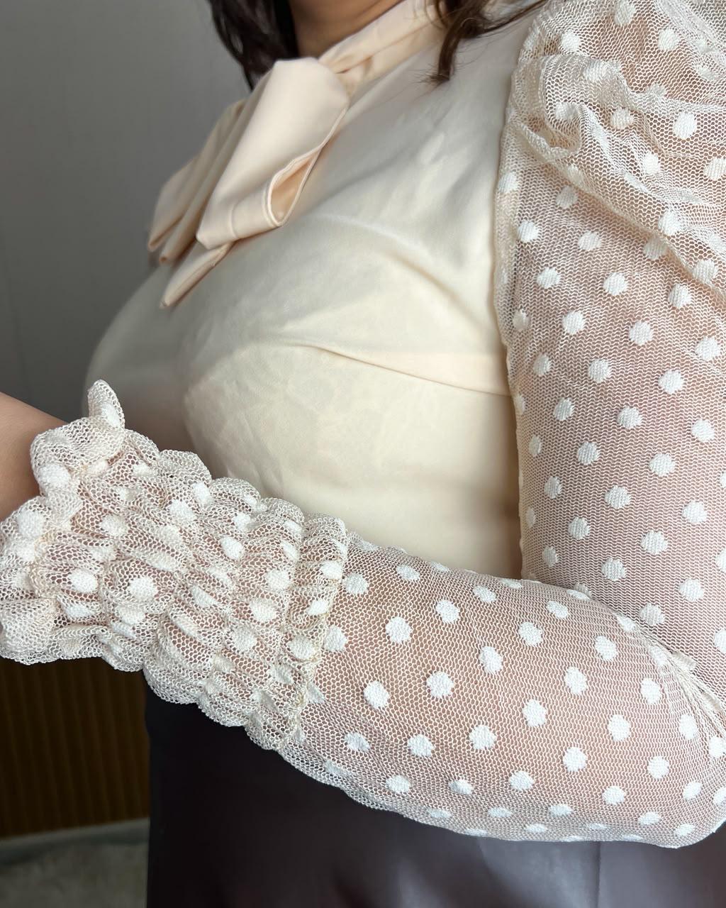 Blusa crepe manga longa em Tule Bege