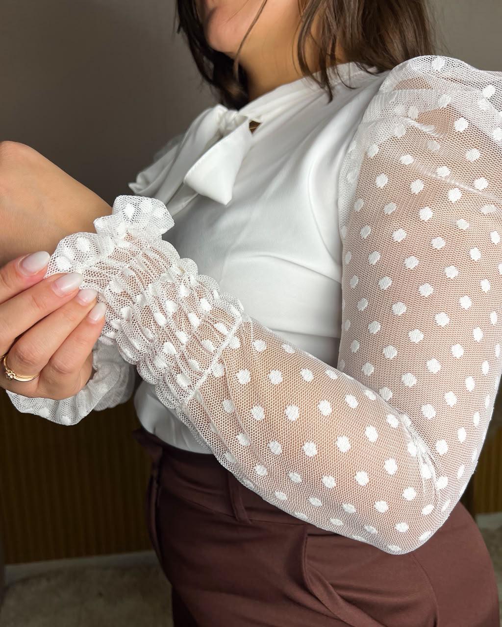 Blusa crepe manga longa em Tule Branca