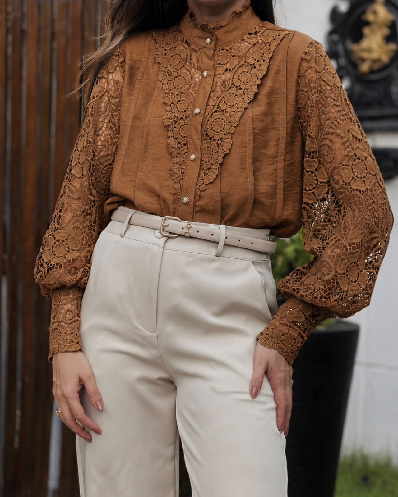 Camisa Luxo com Renda Marrom