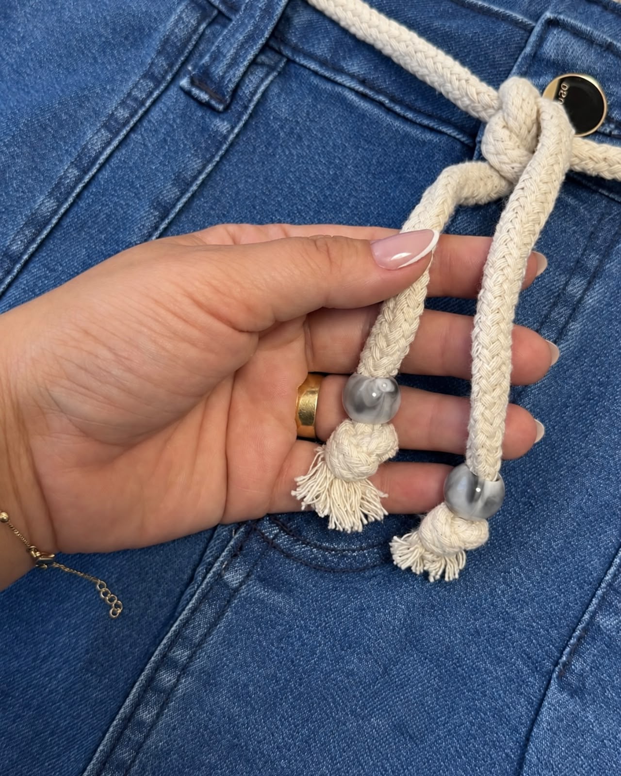 Saia Jeans Com cinto em Cordão