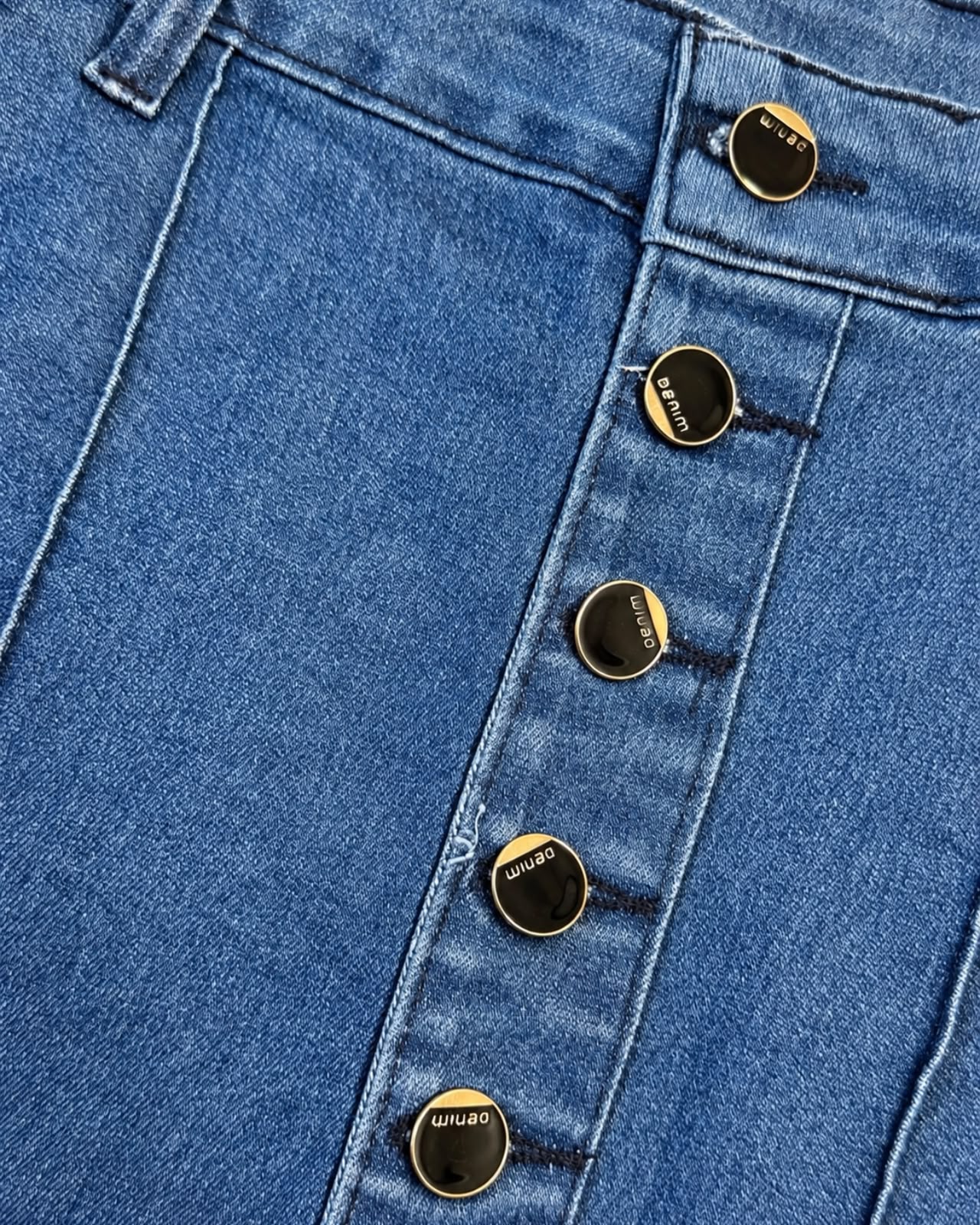 Saia Jeans Midi Botões