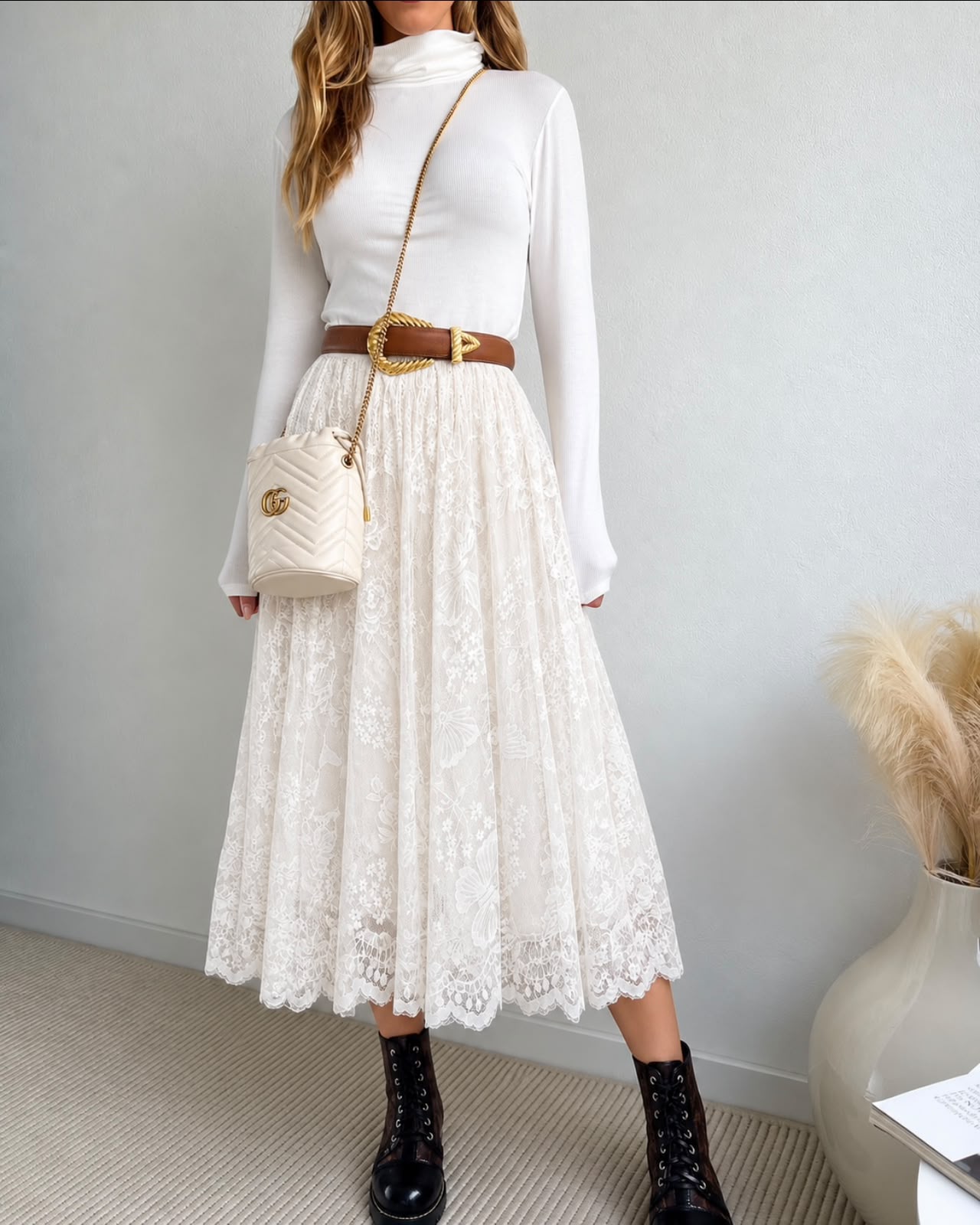 Saia Midi em Renda Off White