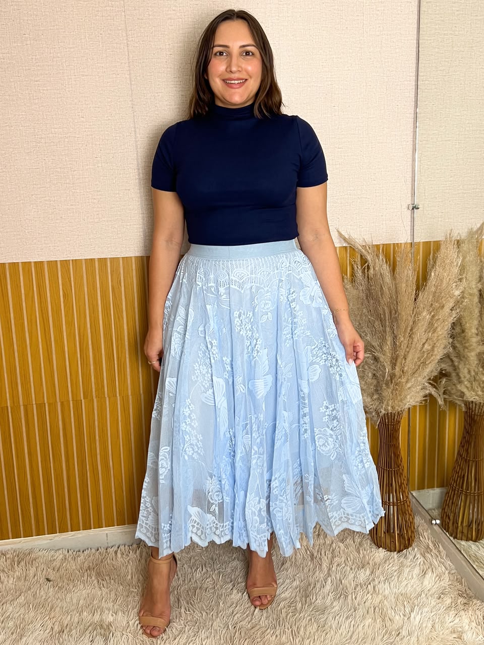 Saia Midi em Renda Azul