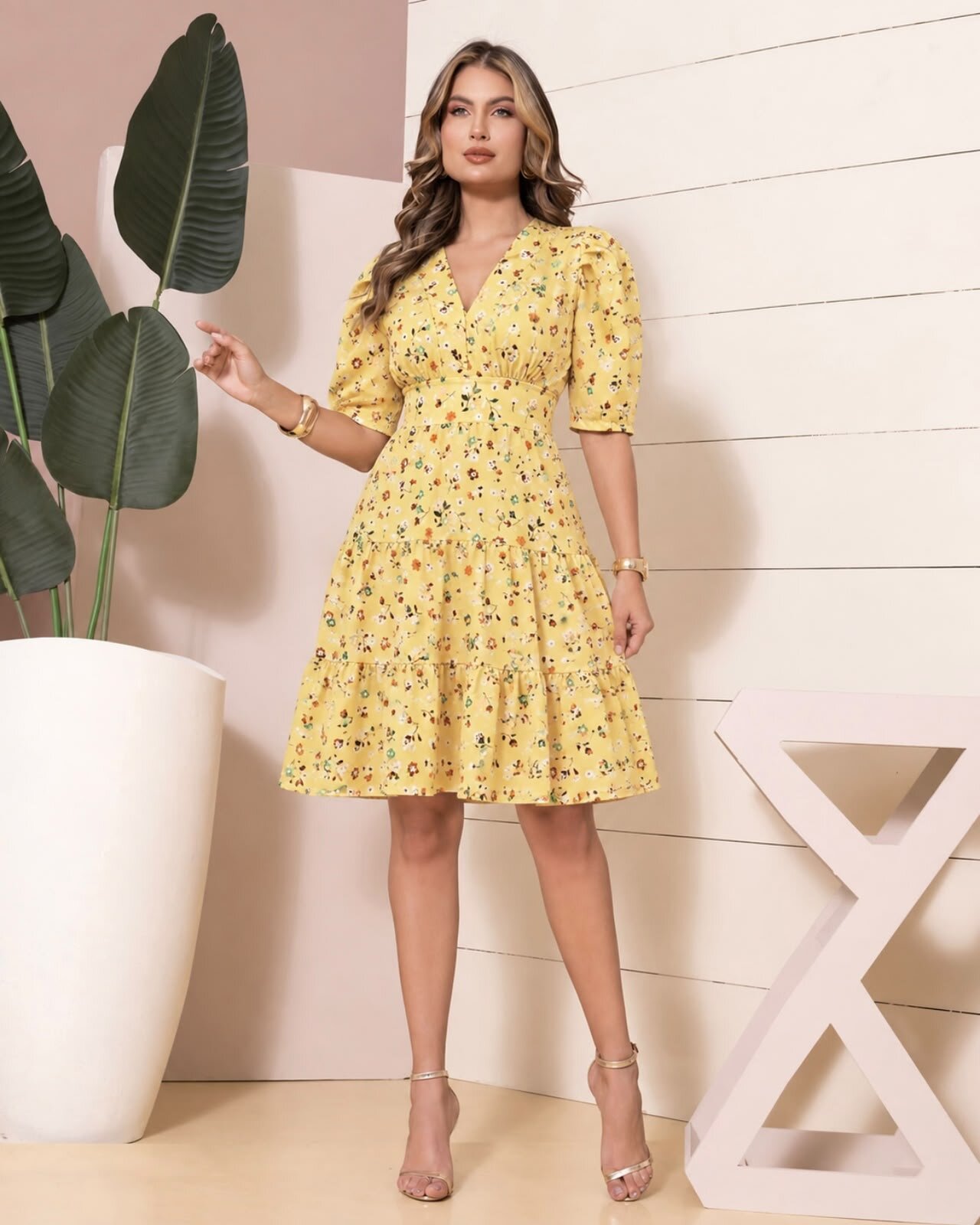 Vestido estampado Gola V Amarelo
