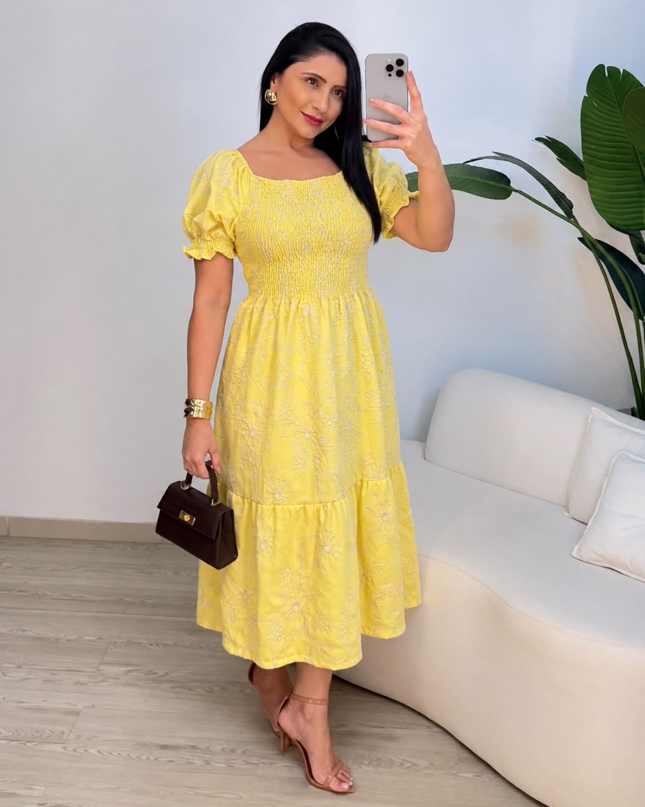 Amarelo