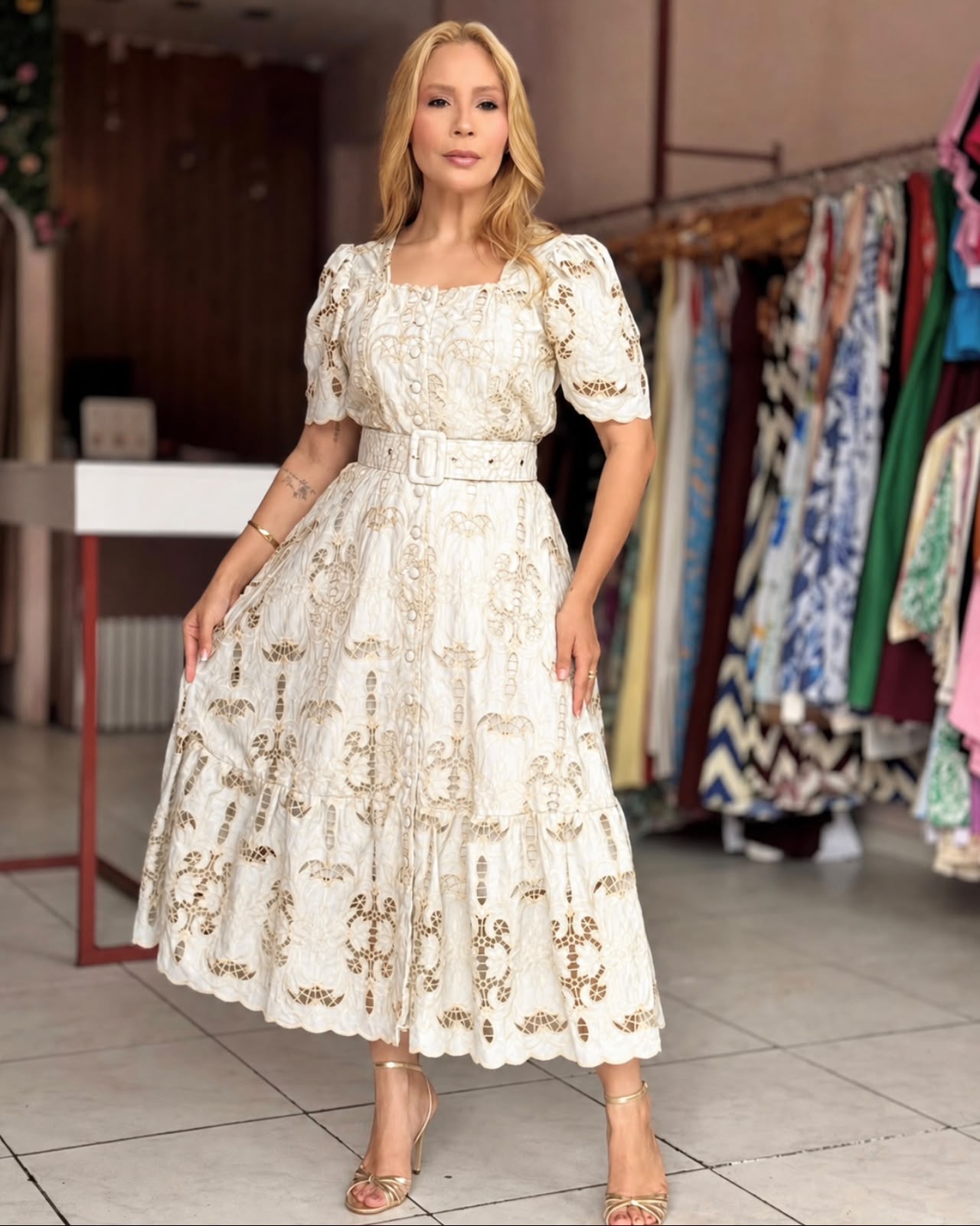Vestido Midi Lese com Cinto Branco