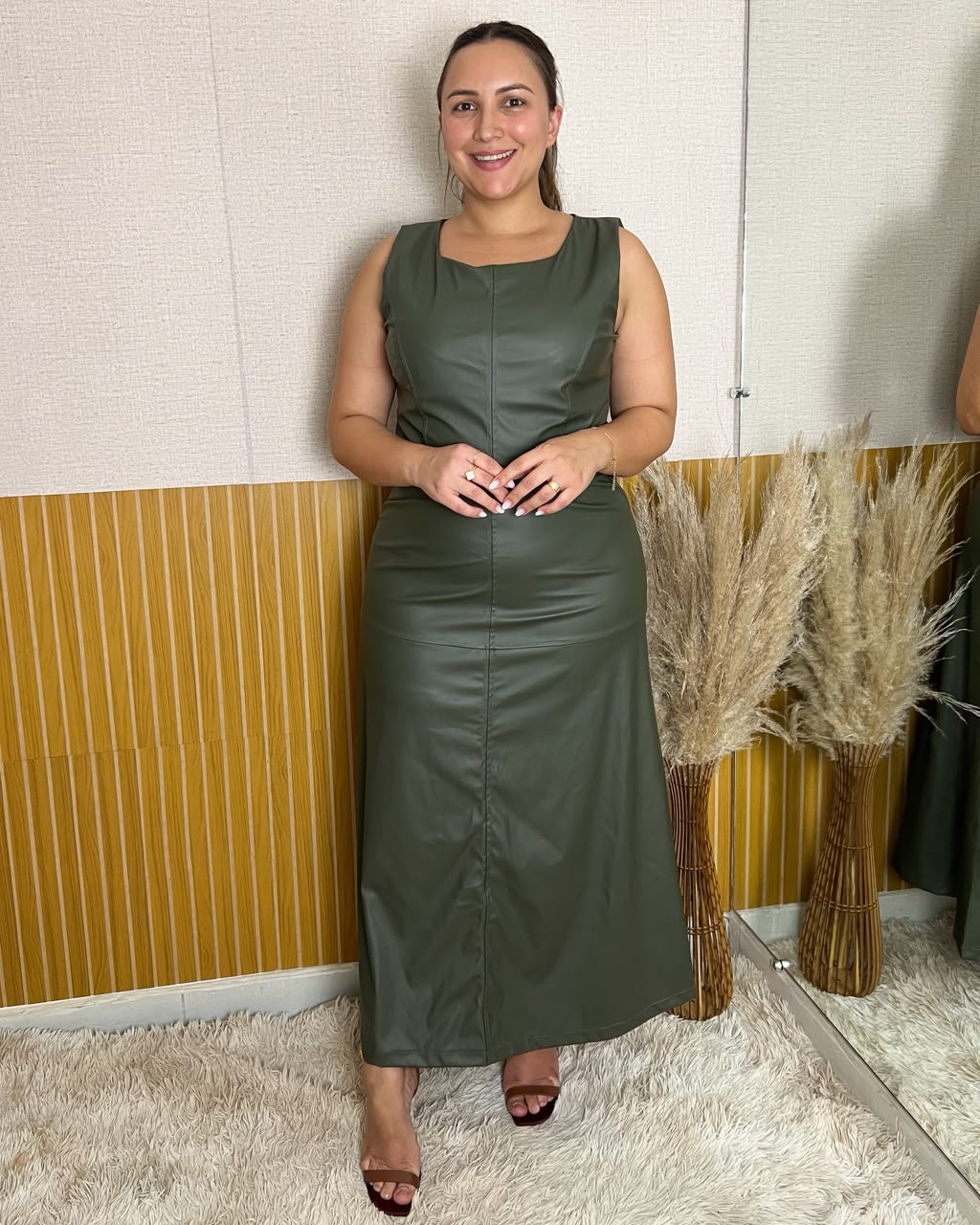 Vestido longo Courino manga Regata Verde Militar